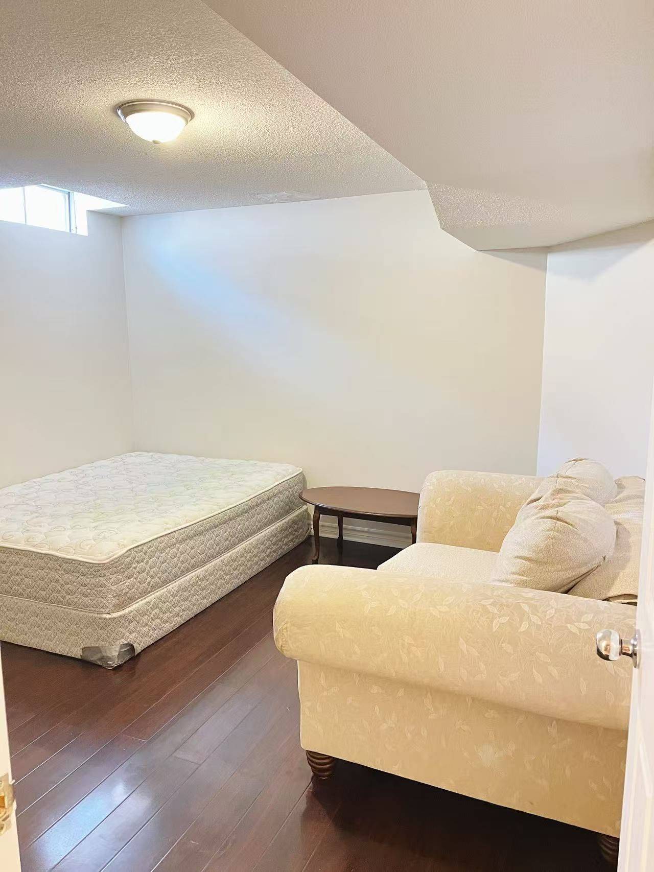 Markham, ON L3R 8R4,50 Dowling CIR #Basement A2