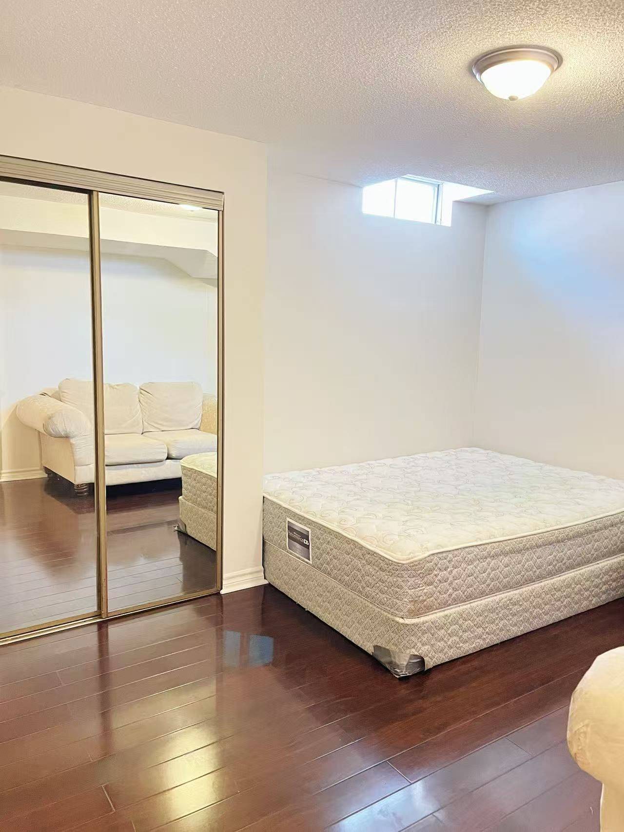 Markham, ON L3R 8R4,50 Dowling CIR #Basement A2