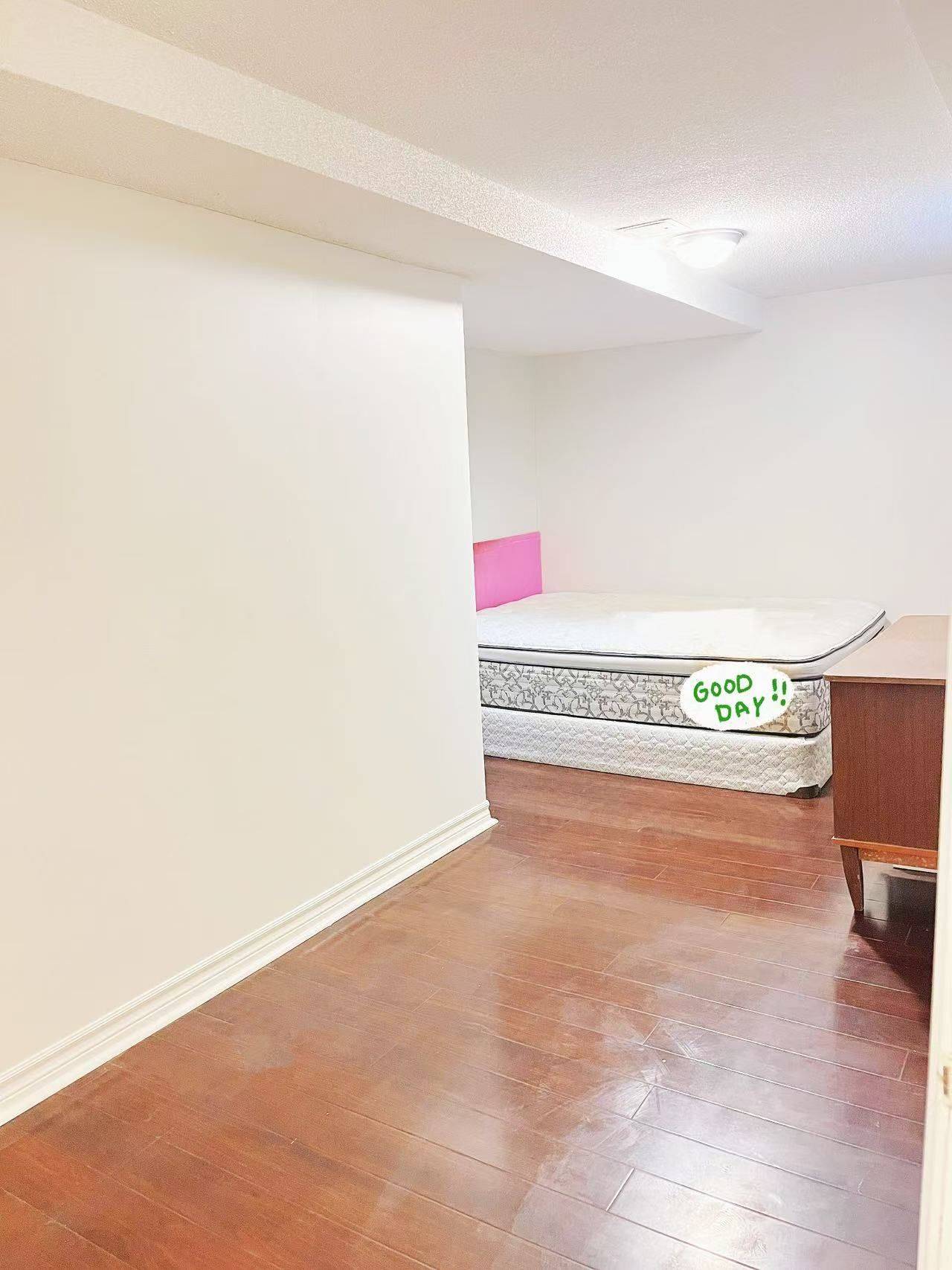 Markham, ON L3R 8R4,50 Dowling CIR #Basement A2