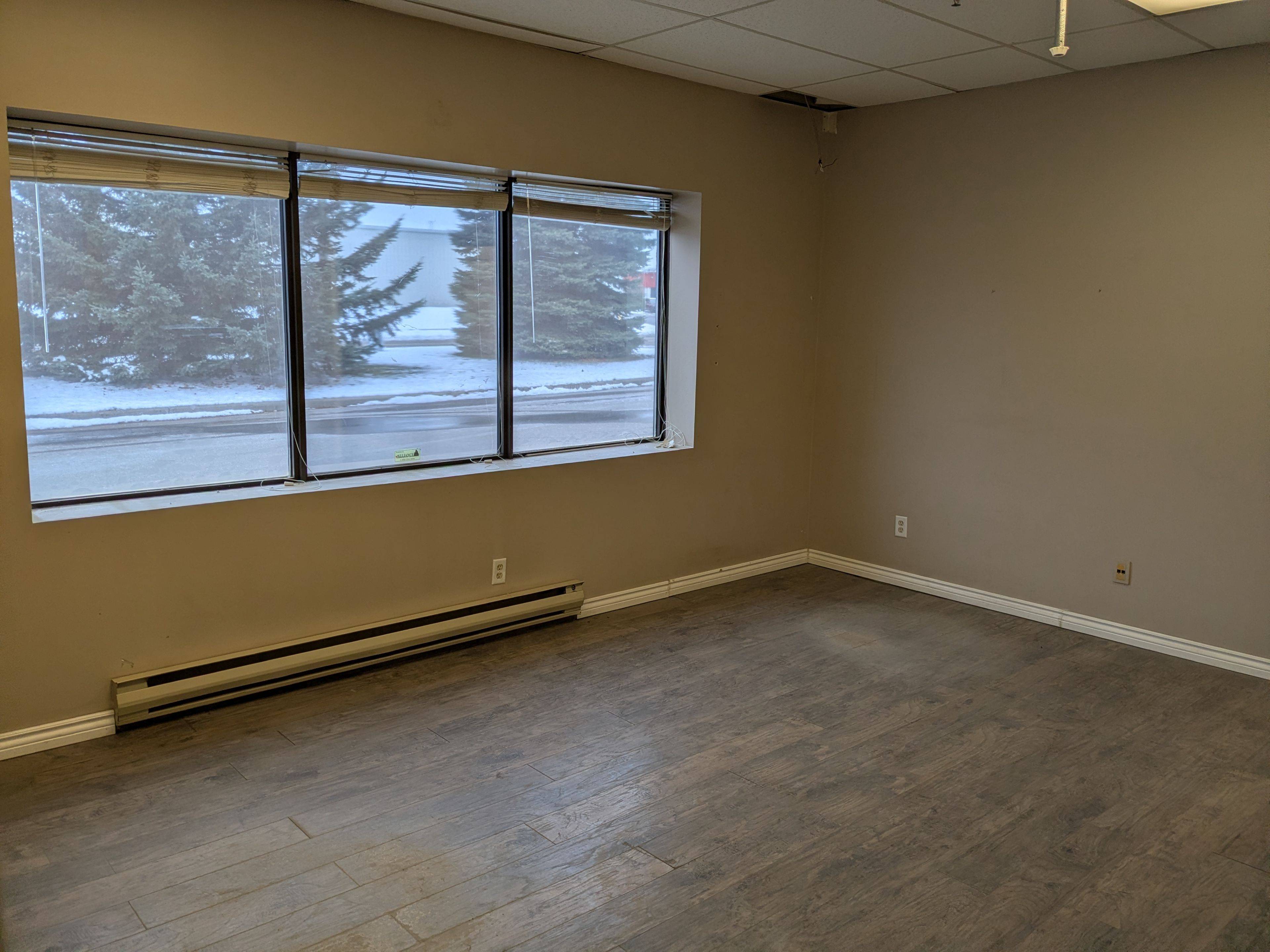 Brantford, ON N3S 7W3,62 Plant Farm BLVD