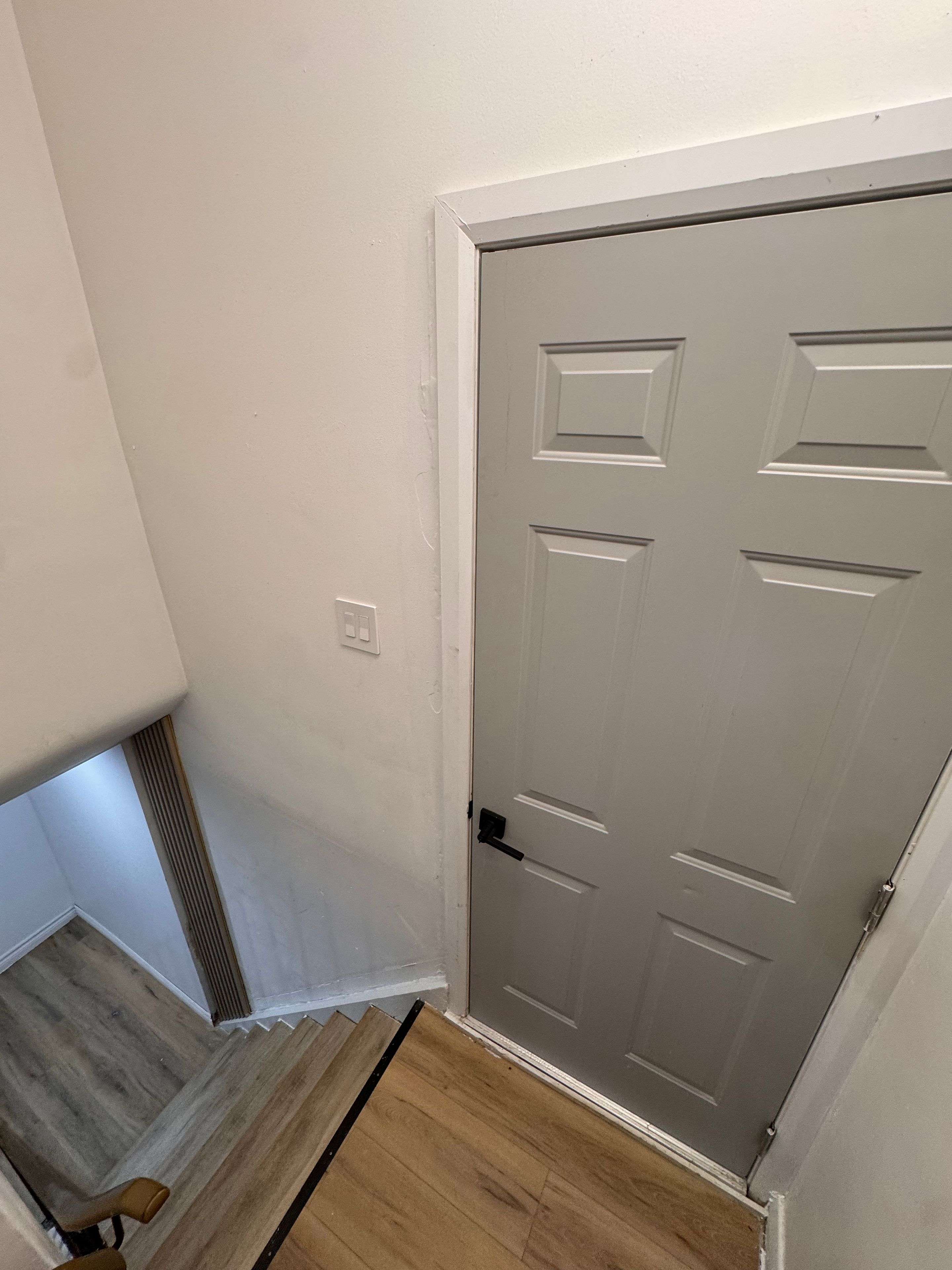 Hamilton, ON L8T 2R9,959 Mohawk RD E #Basement