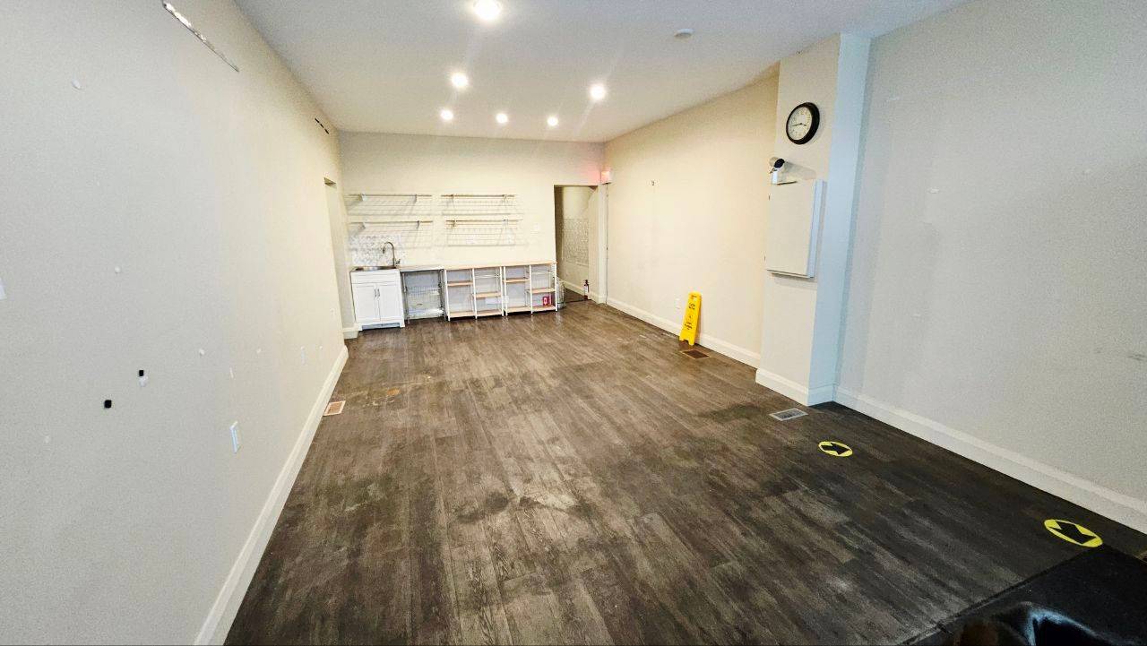 Lower Town - Sandy Hill, ON K1N 7C8,206 DALHOUSIE ST