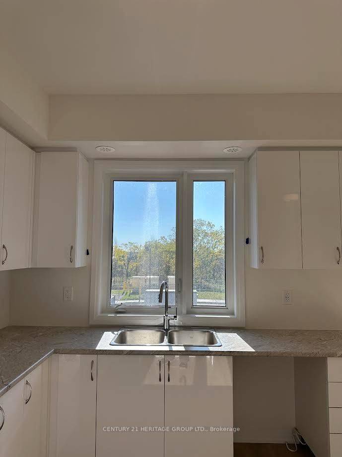 Brantford, ON N3T 0Y1,660 Colborne ST W #32