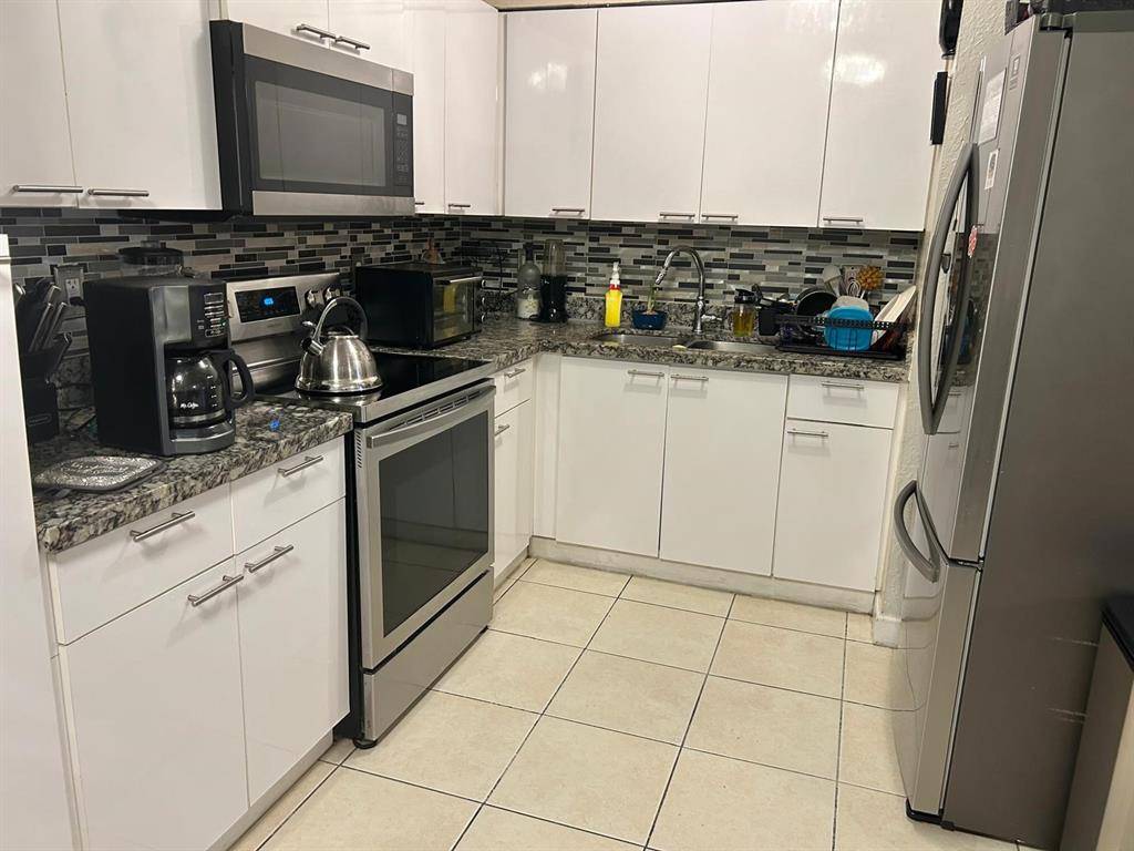 North Lauderdale, FL 33068,1530 SW 68th Ave