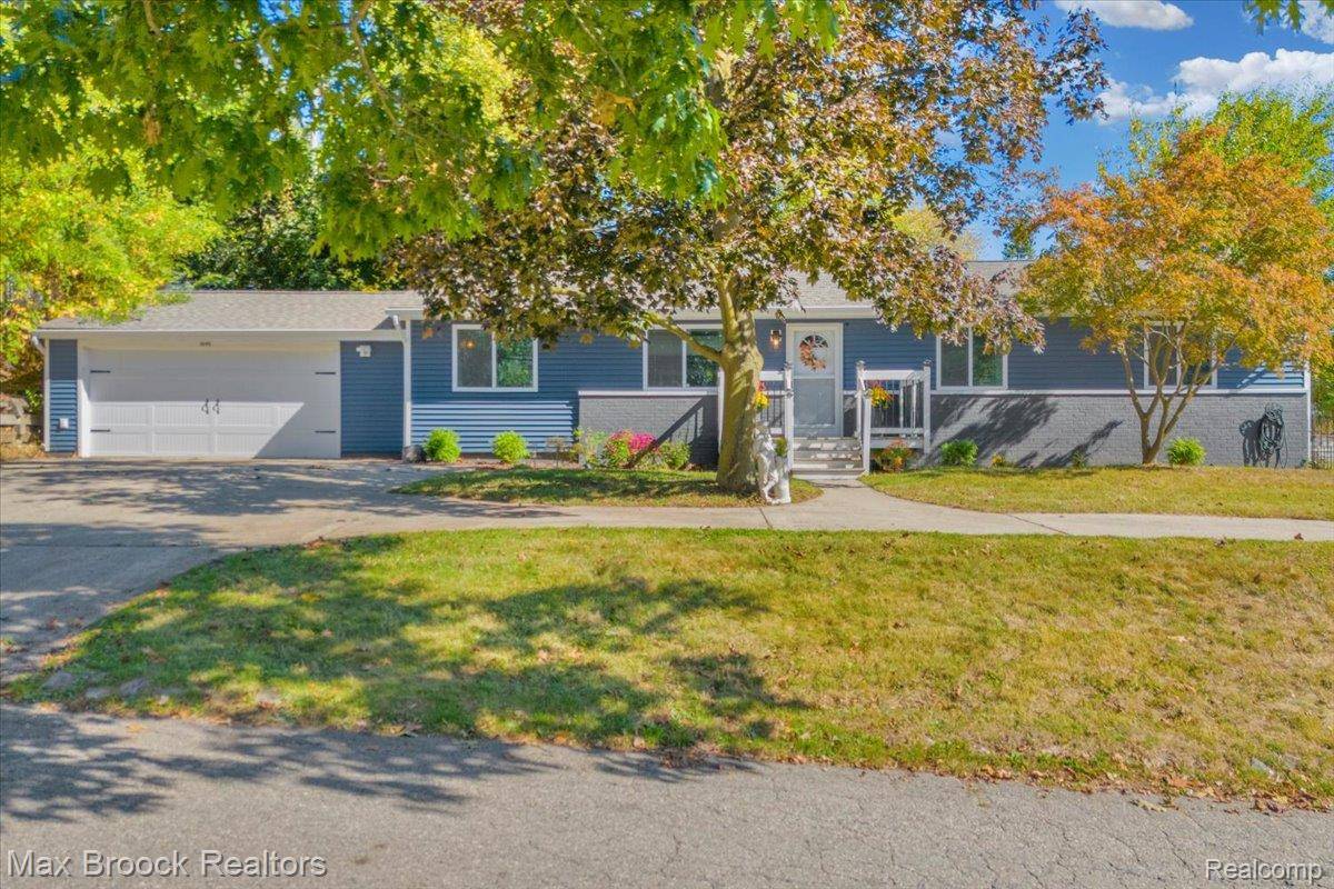 Waterford, MI 48328,1095 Wyman DR