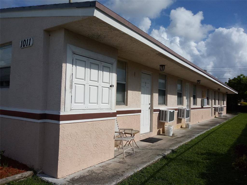 Hallandale Beach, FL 33009,Address not disclosed