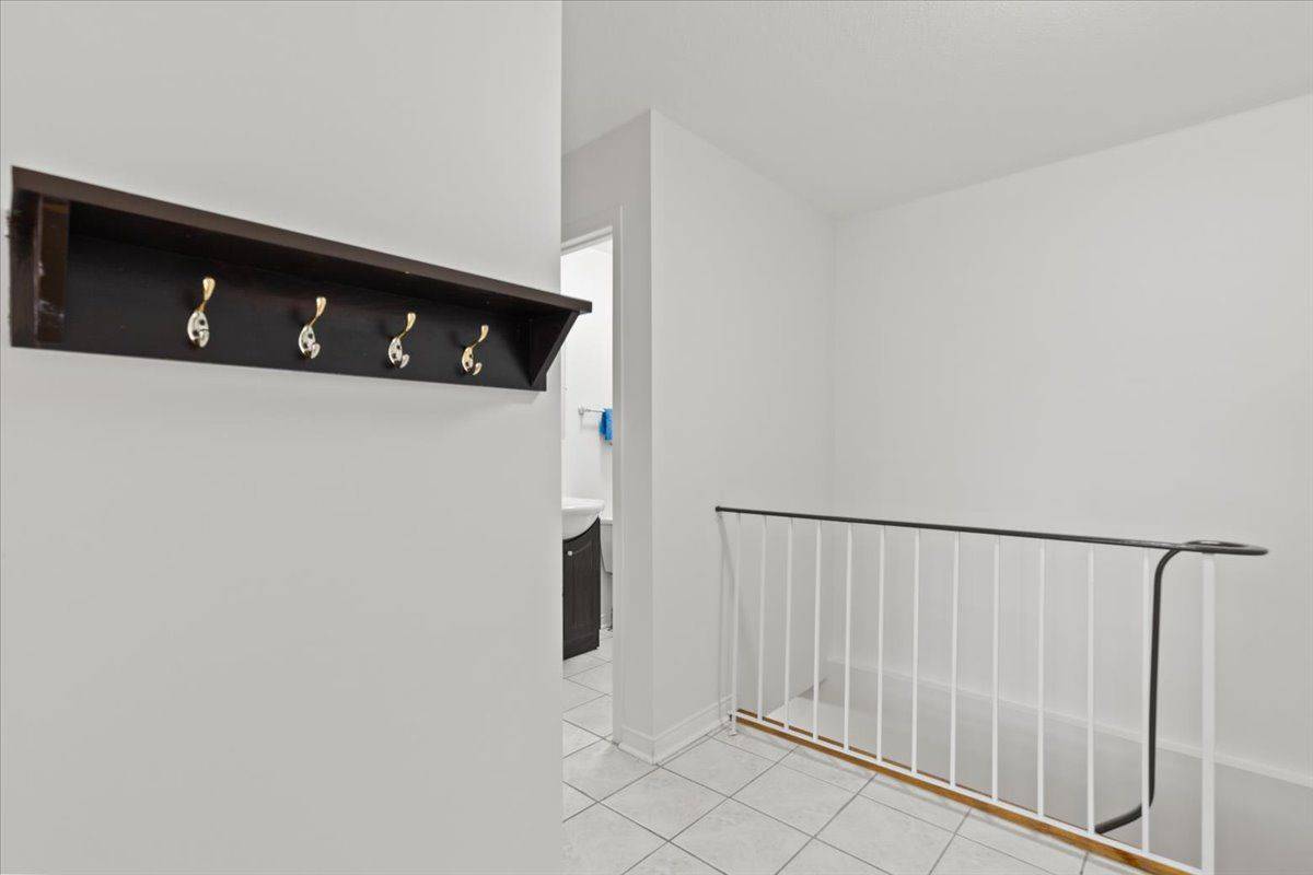 Kanata, ON K2L 3B1,520 Fenerty CT #3