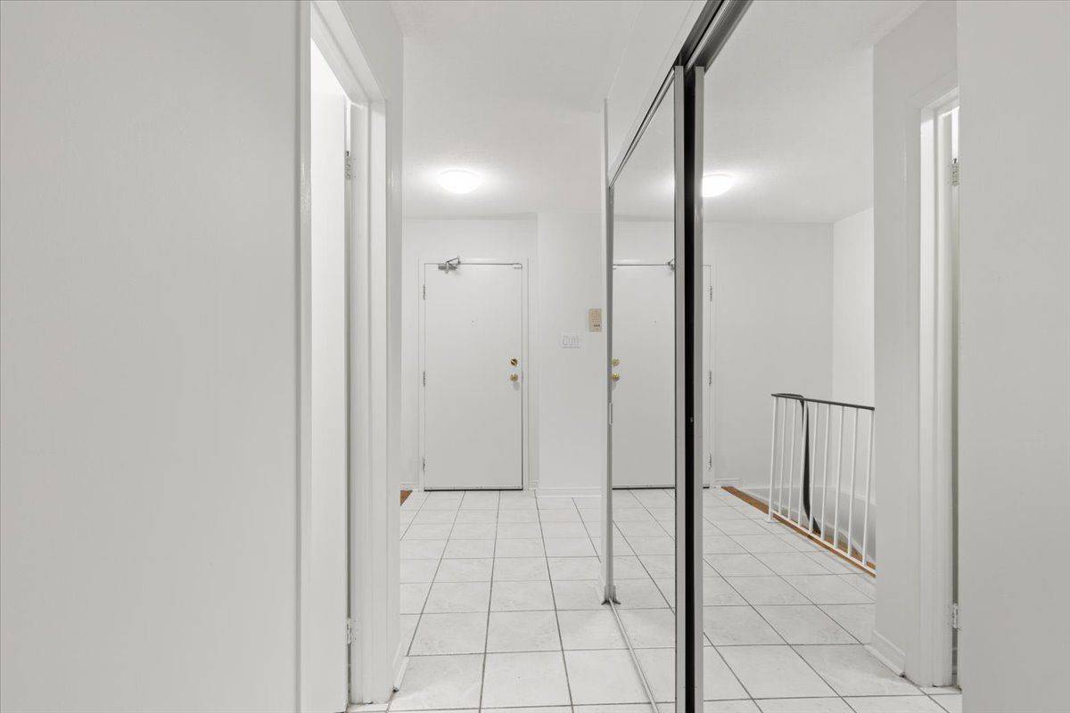 Kanata, ON K2L 3B1,520 Fenerty CT #3