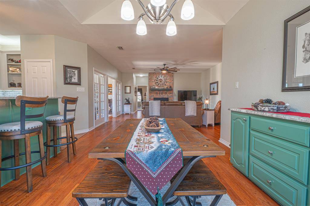 Lake Kiowa, TX 76240,100 San Chez Drive