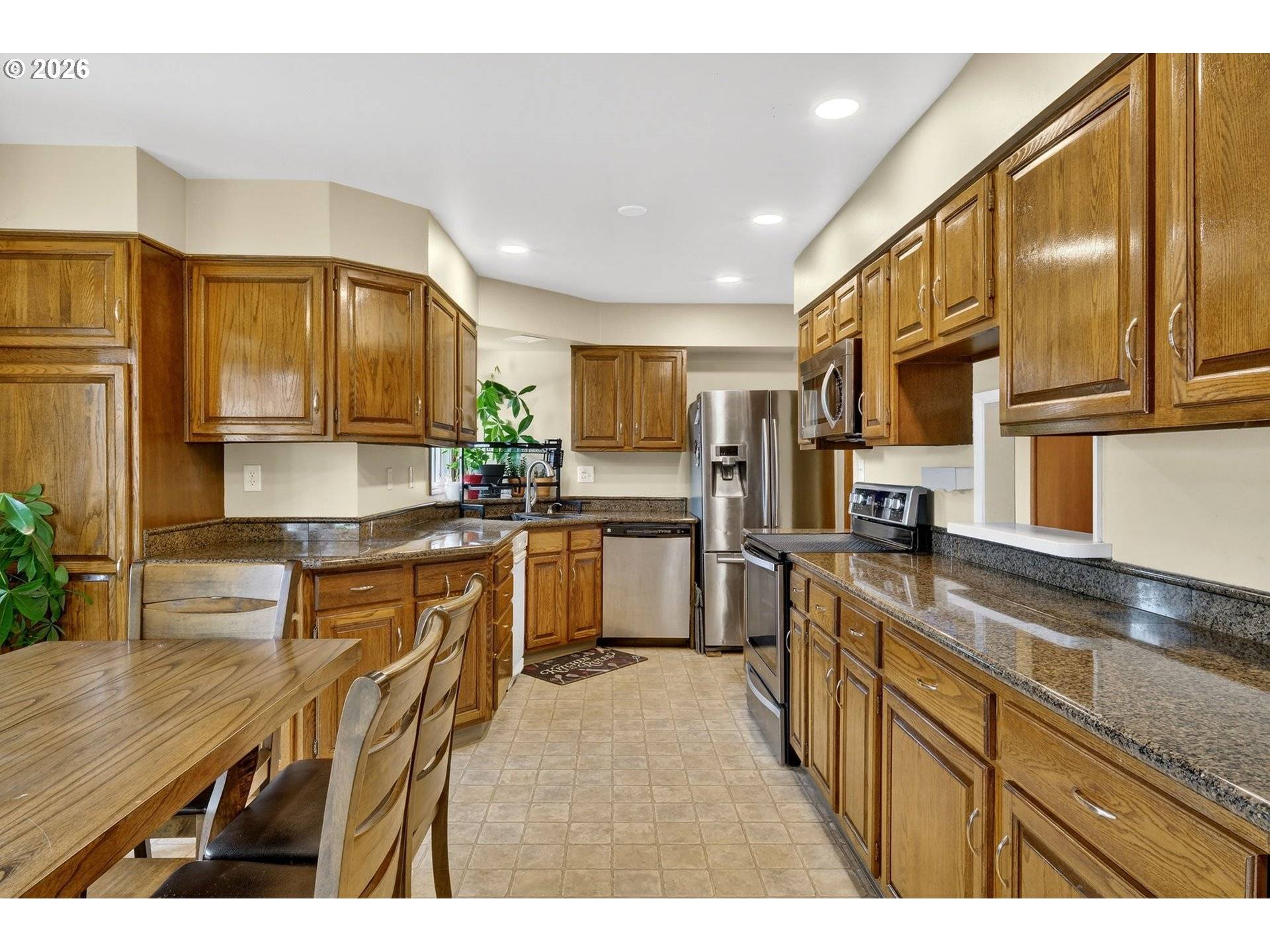 Portland, OR 97230,14530 NE KNOTT CT