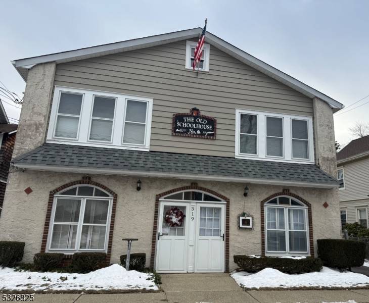 Boonton Town, NJ 07005,319 Lathrop Ave #4