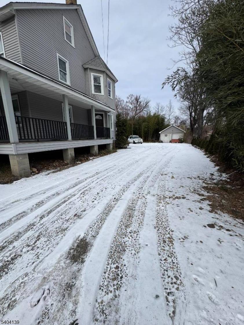 Dover Town, NJ 07801,159 E Blackwell St