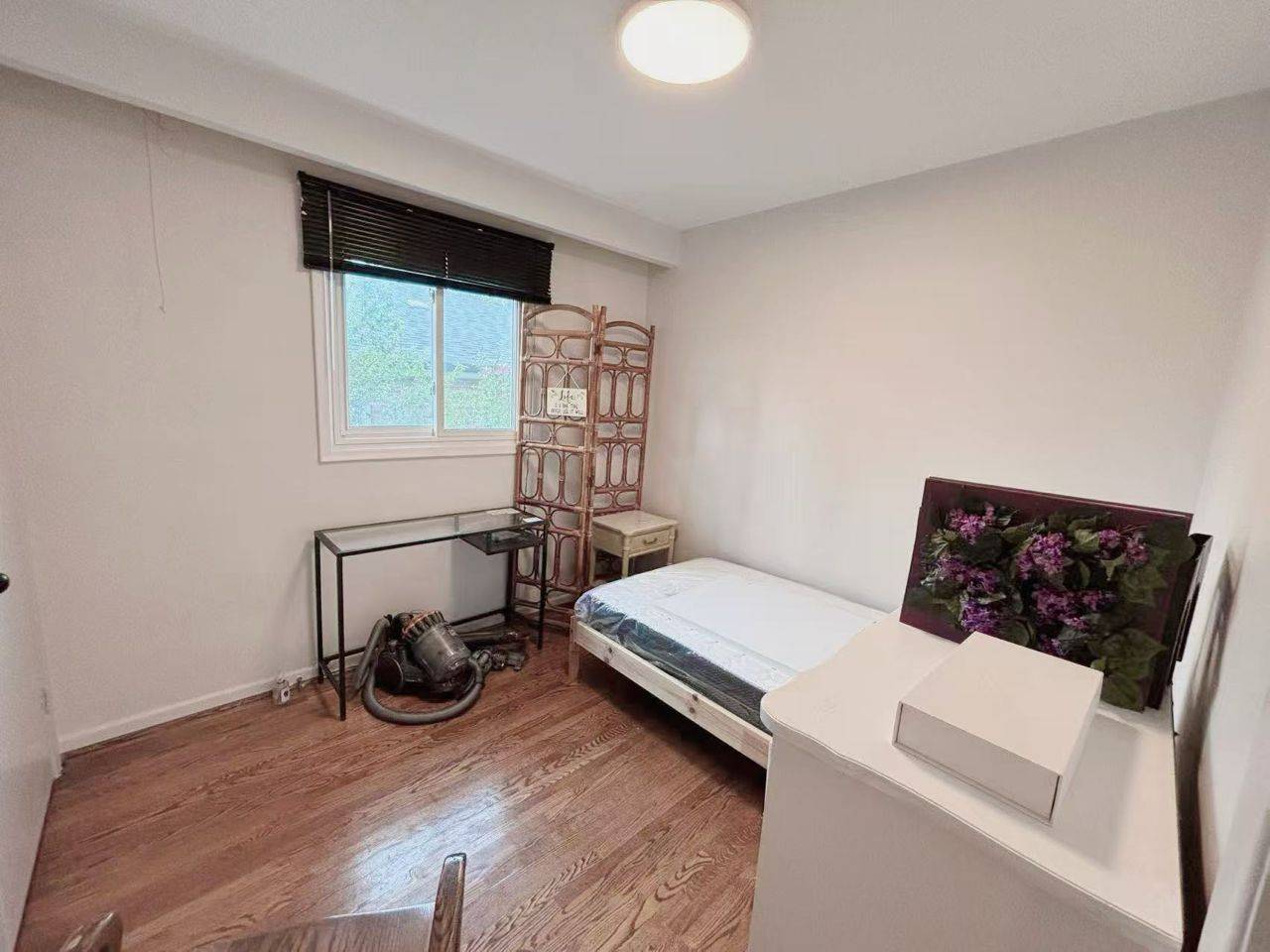 Toronto C15, ON M2H 1W5,983 Old Cummer AVE