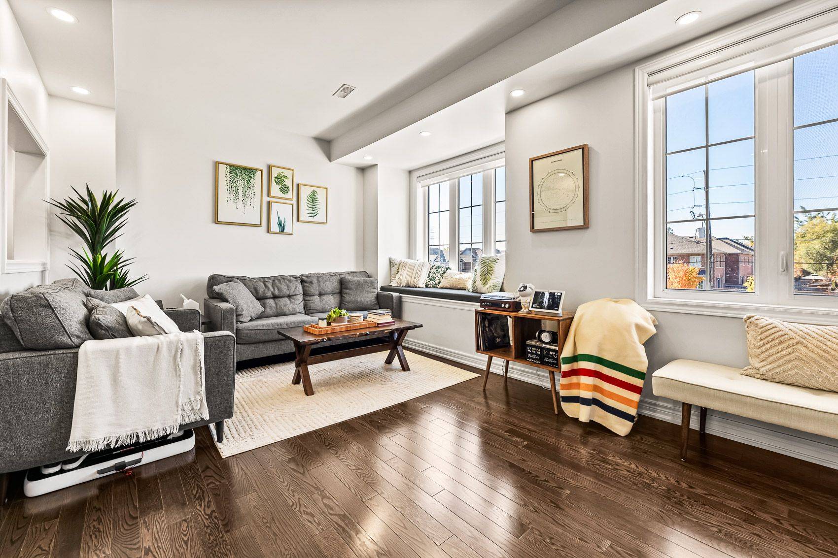 Pickering, ON L1V 0E5,1965 Altona RD #5