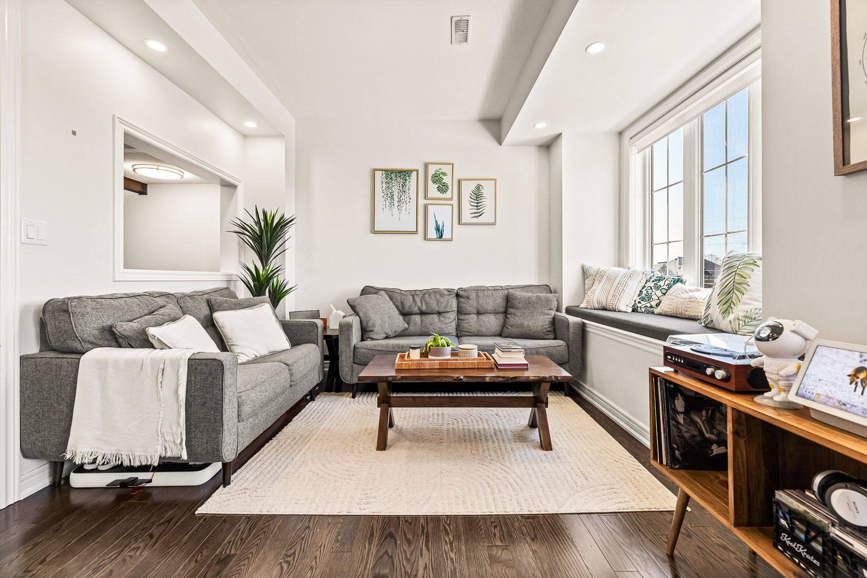 Pickering, ON L1V 0E5,1965 Altona RD #5