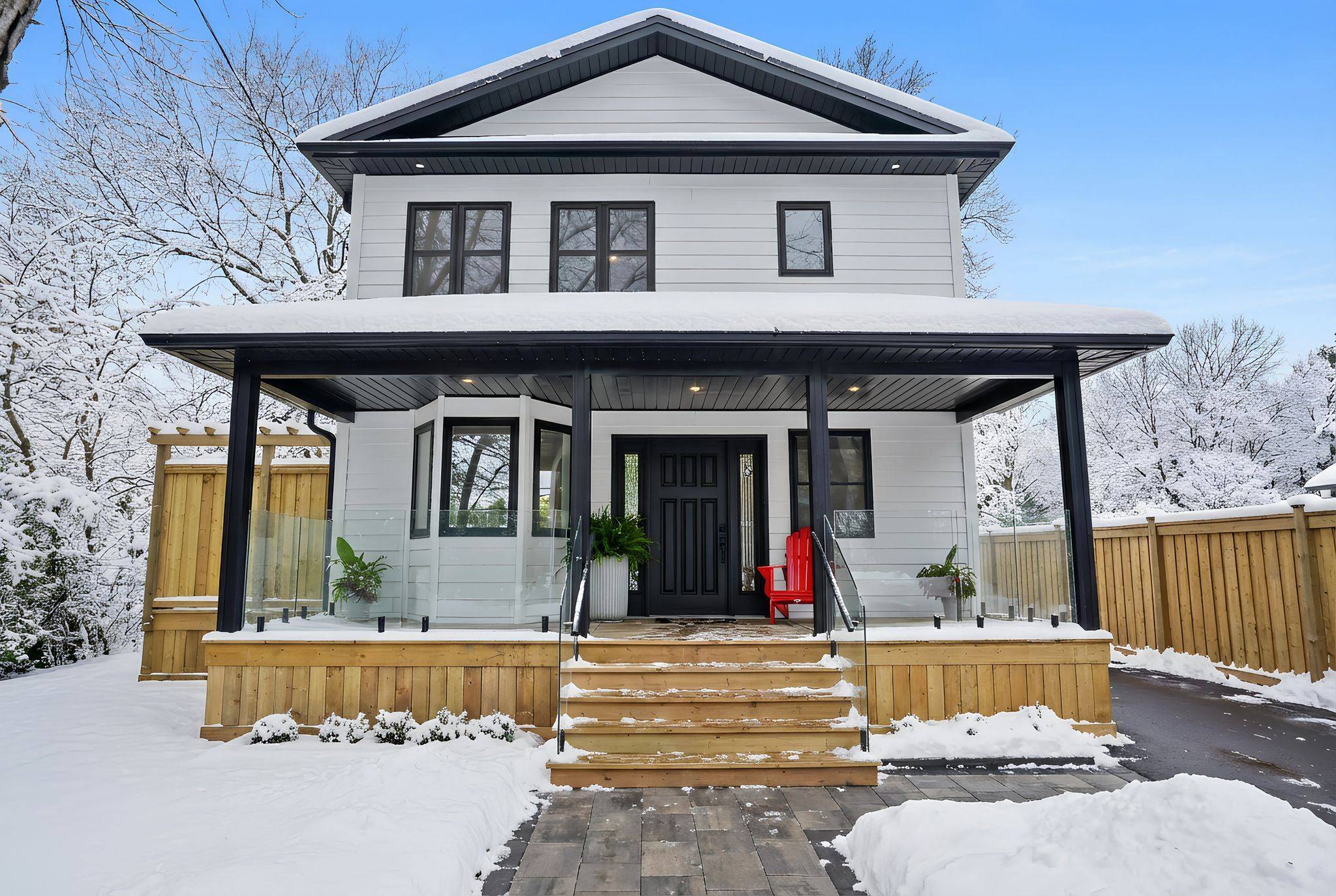 Oshawa, ON L1G 2K5,128 Buckingham AVE