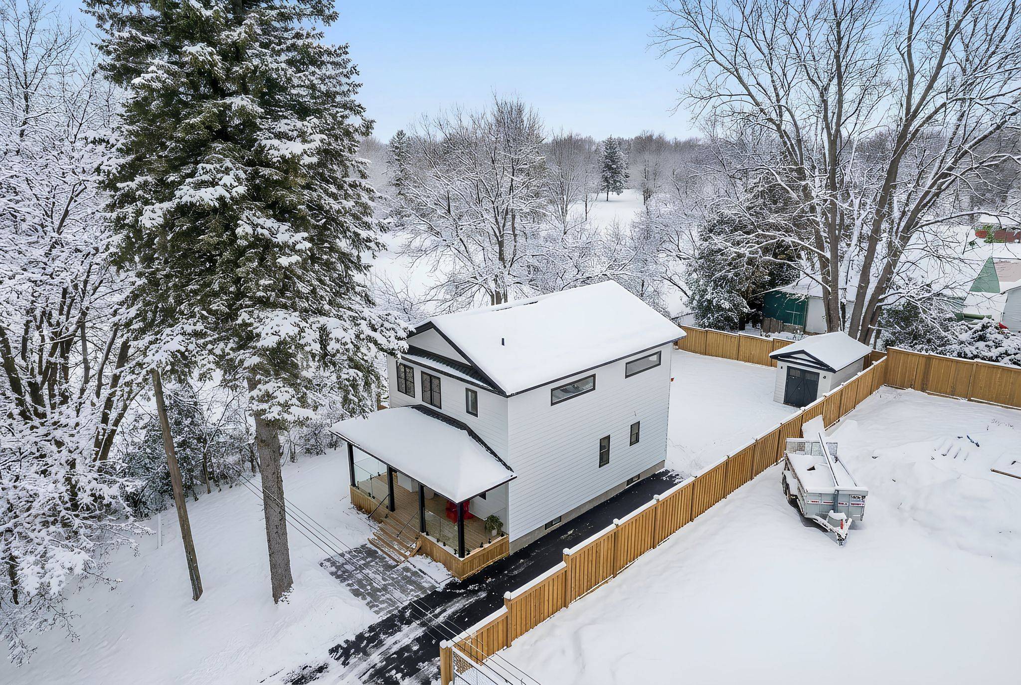 Oshawa, ON L1G 2K5,128 Buckingham AVE