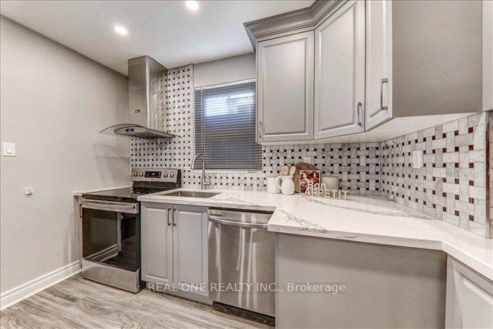 Toronto E04, ON M1R 3Y3,164 Ellington DR