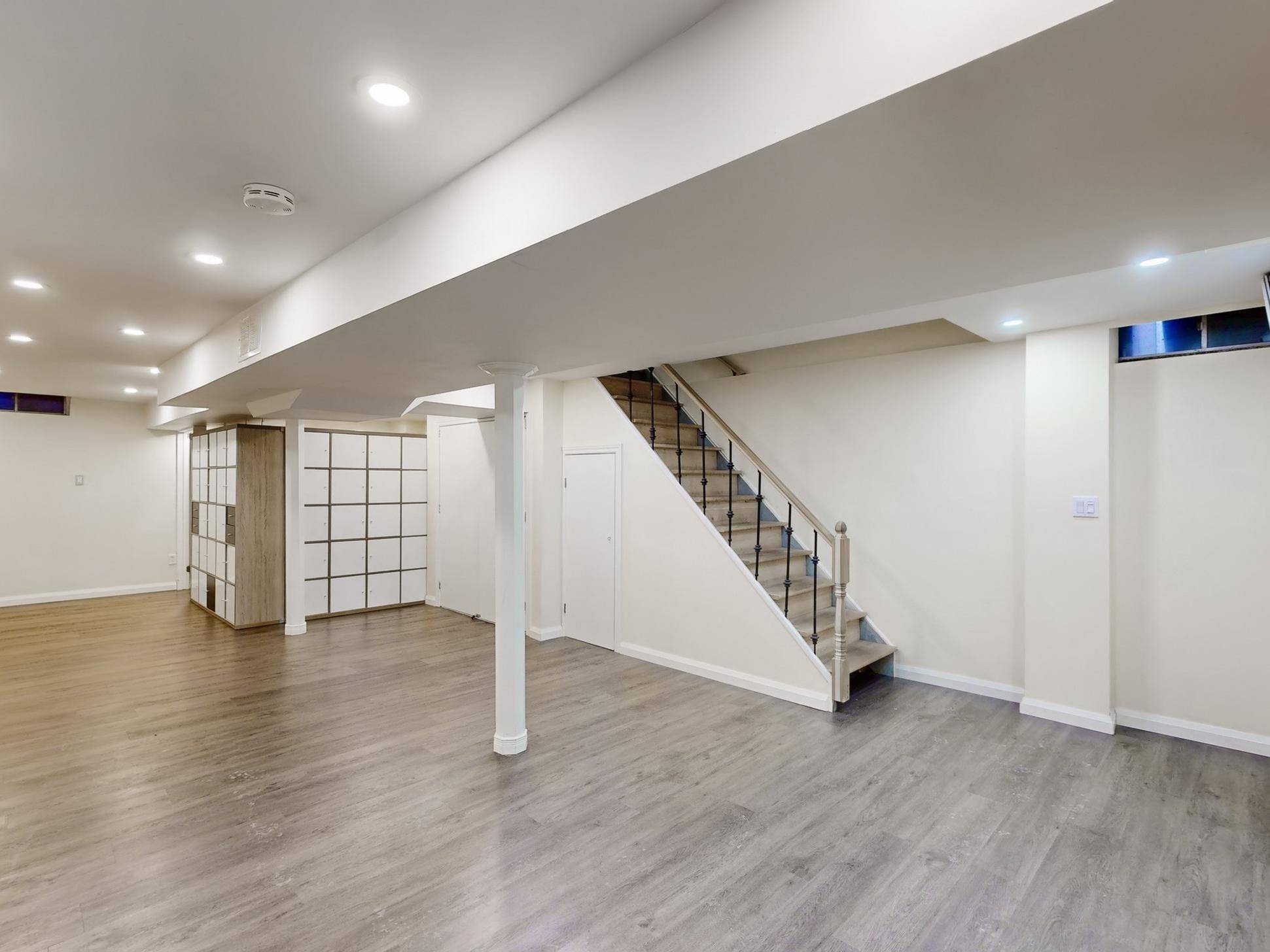 Toronto E11, ON M1B 4W3,64 Durness AVE #BASEMENT