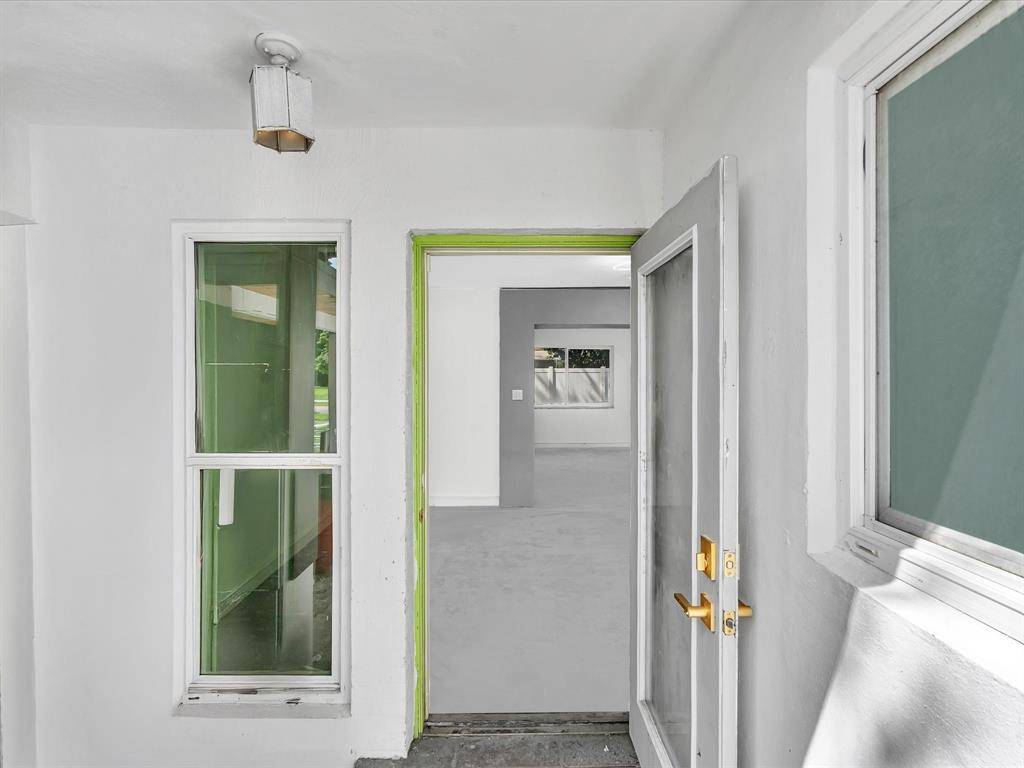 Hollywood, FL 33024,6641 Douglas St