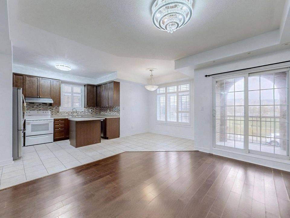 Markham, ON L6E 0C7,38 Greensborough Village CIR #23