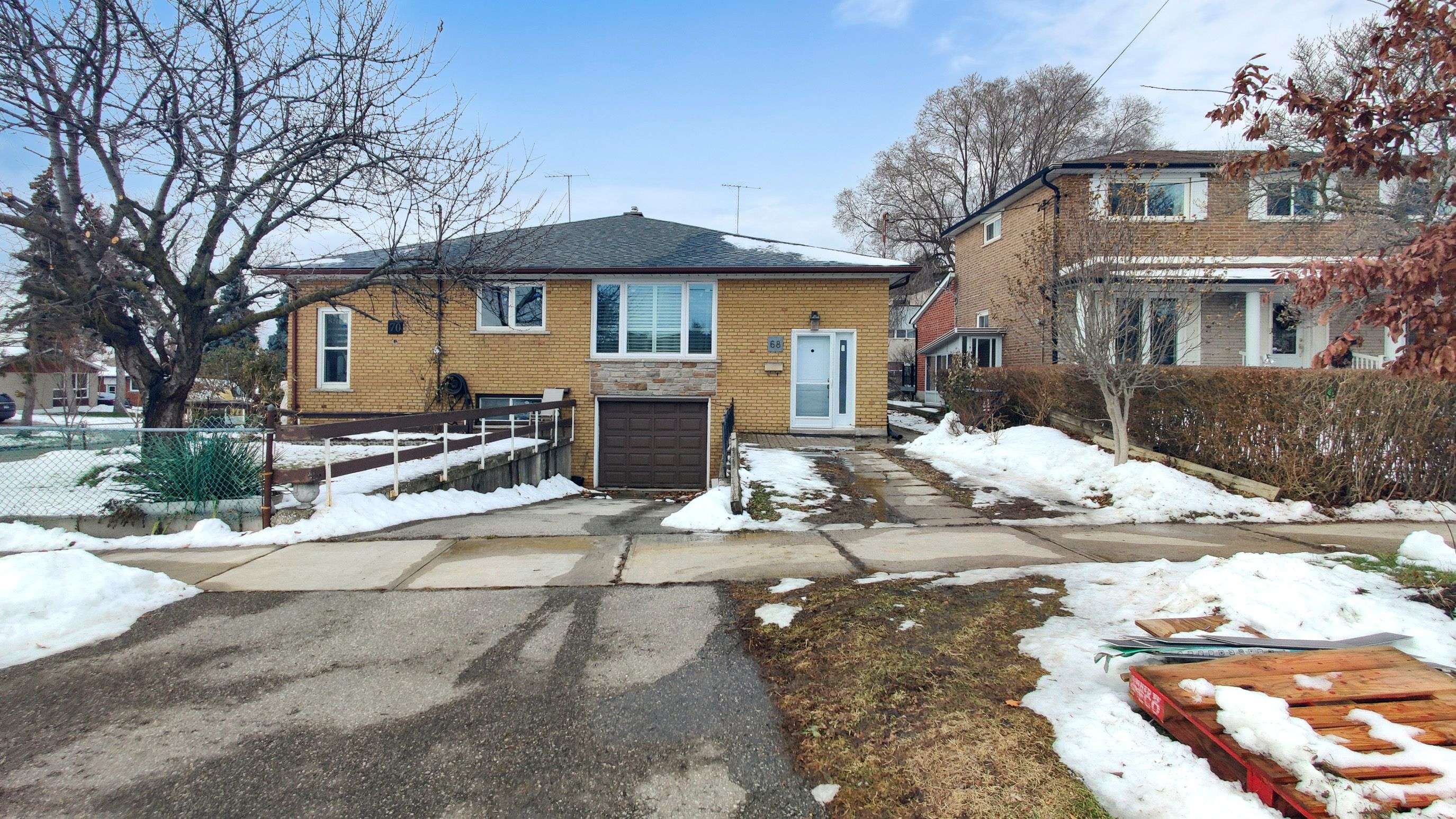 Toronto W05, ON M3J 1K5,68 Paulvale CRES