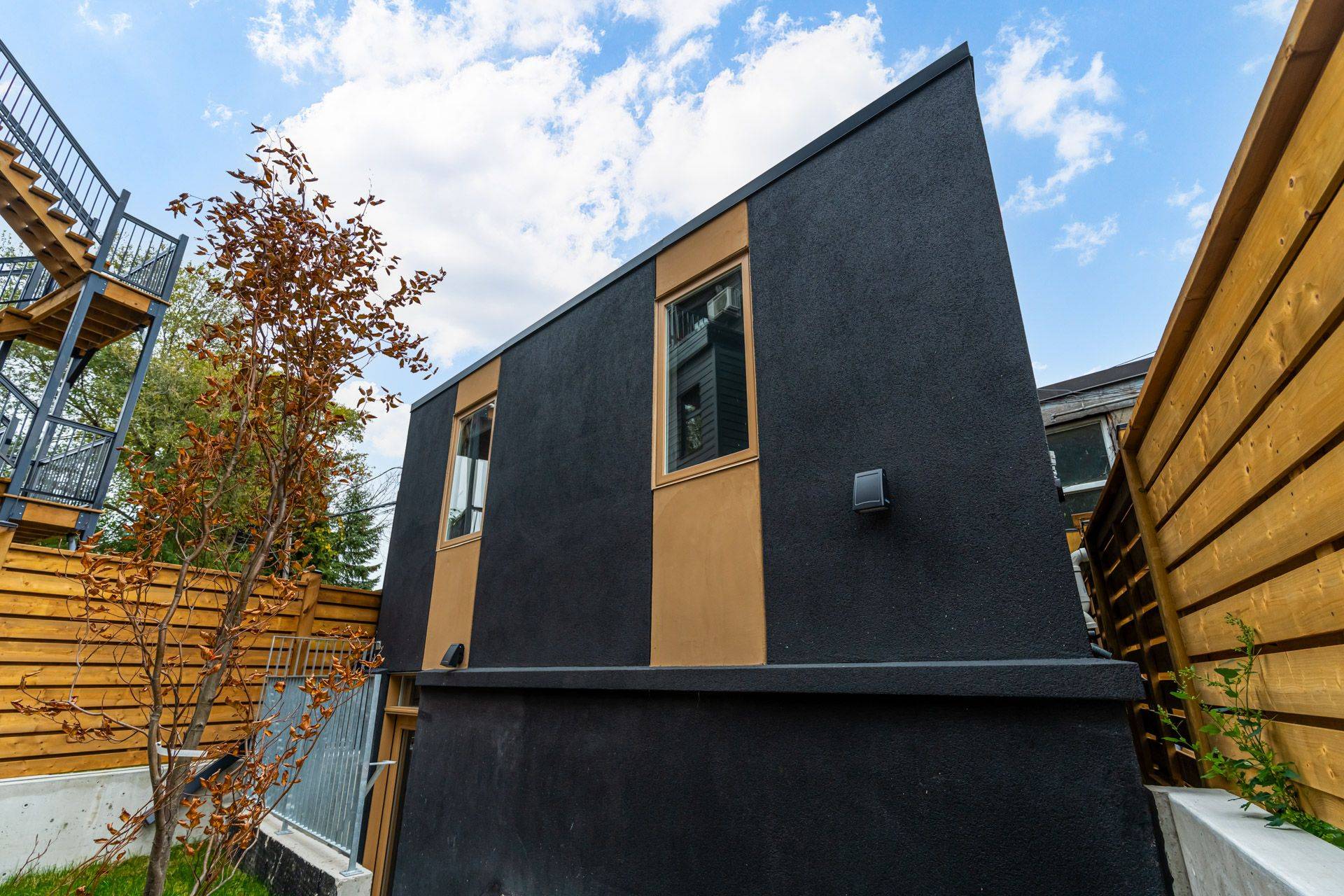 Toronto W03, ON M6N 1W7,101 Bernice CRES #Garden