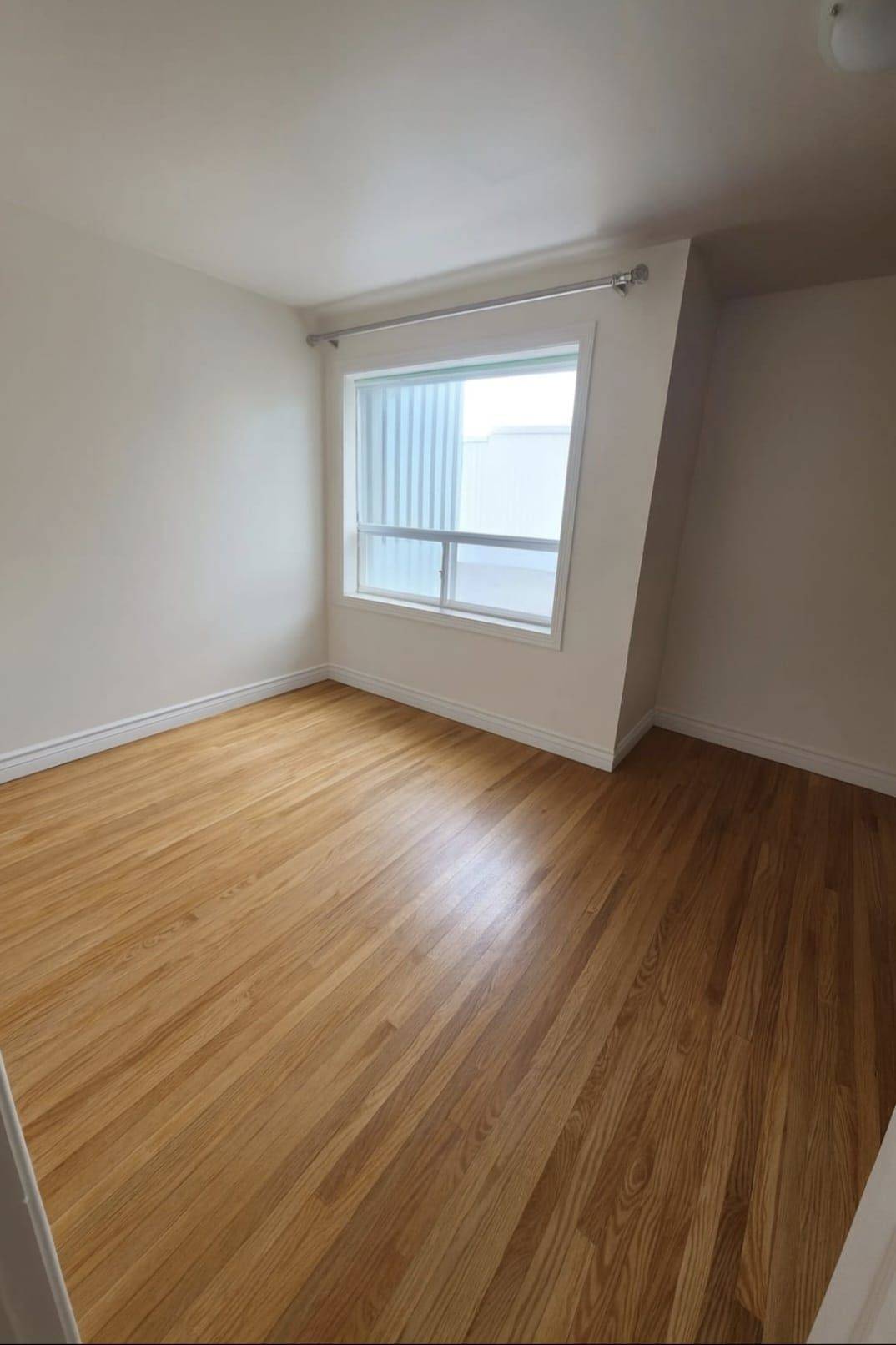 Toronto W10, ON M9V 2G4,21 Lexington AVE #22