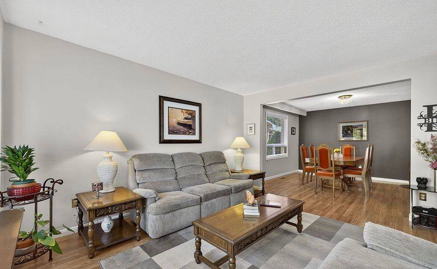 Brampton, ON L6S 2V8,55 Massey ST