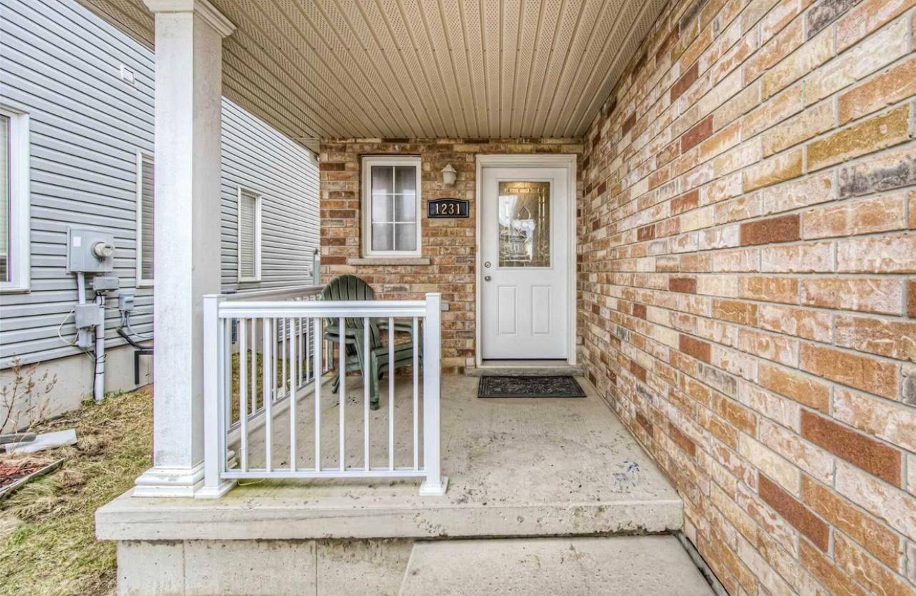 Kitchener, ON N2N 3S4,1231 Countrystone DR #Main & 2nd