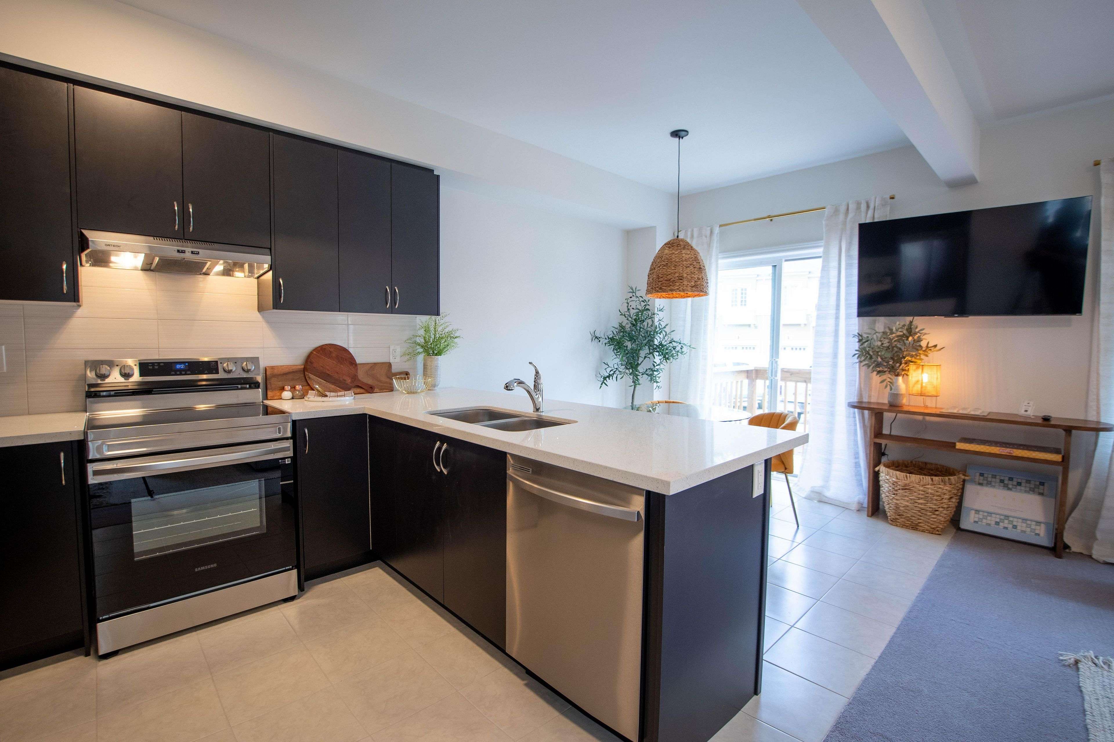 Hamilton, ON L9G 3K9,305 Garner RD W #114