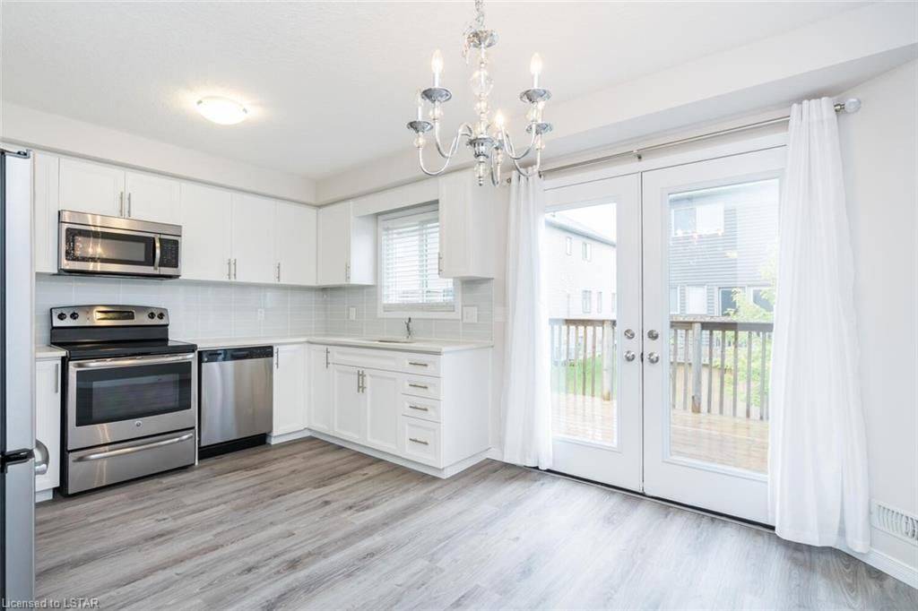 London South, ON N6L 0C7,3200 Singleton AVE #Unit #76