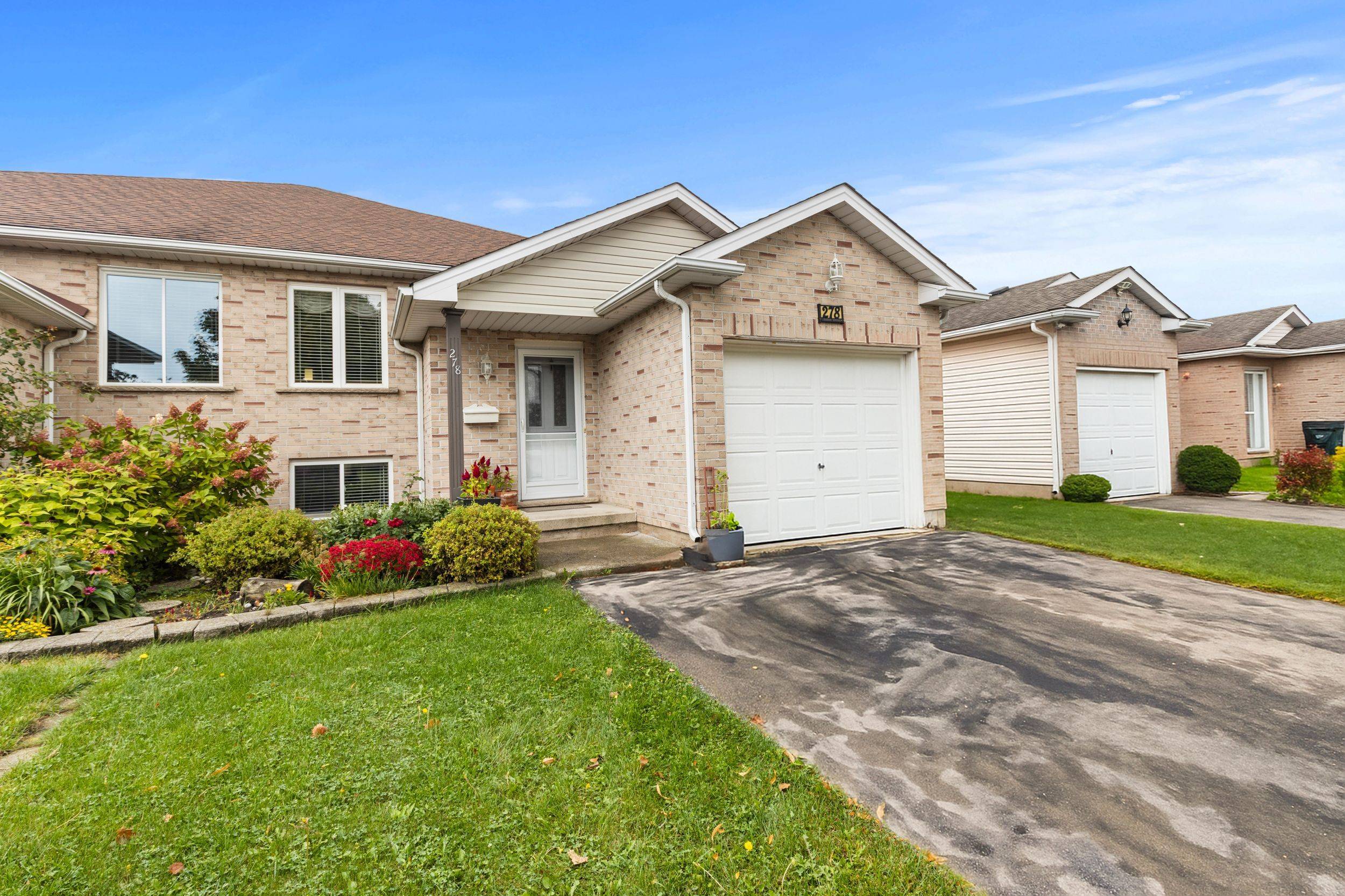 Welland, ON L3C 7K3,278 Oakcrest AVE