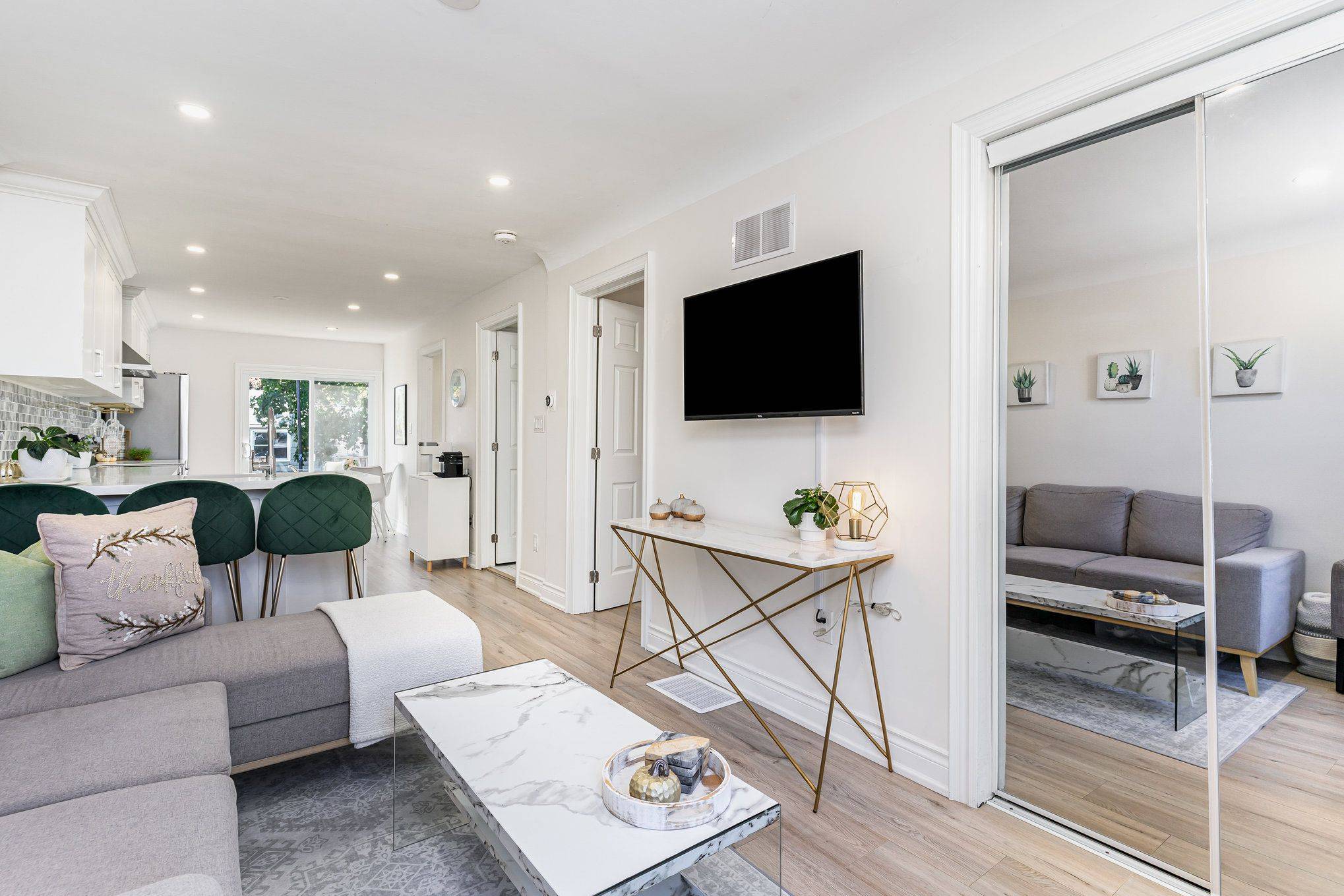 Hamilton, ON L8V 3N9,97 East 31st ST