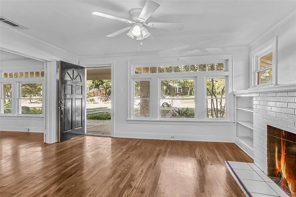 Fort Worth, TX 76107,2109 Ashland Avenue