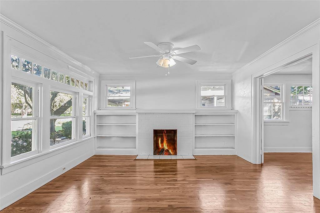 Fort Worth, TX 76107,2109 Ashland Avenue