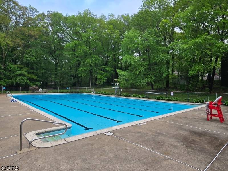 Kinnelon Boro, NJ 07405,14 Chilhowie Dr