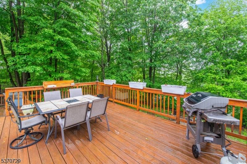 Kinnelon Boro, NJ 07405,14 Chilhowie Dr