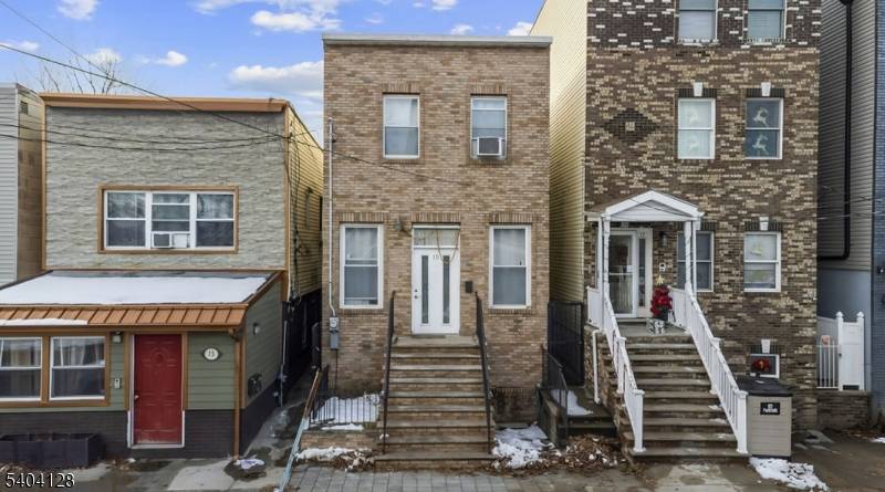 Jersey City, NJ 07306,15 Wales Ave