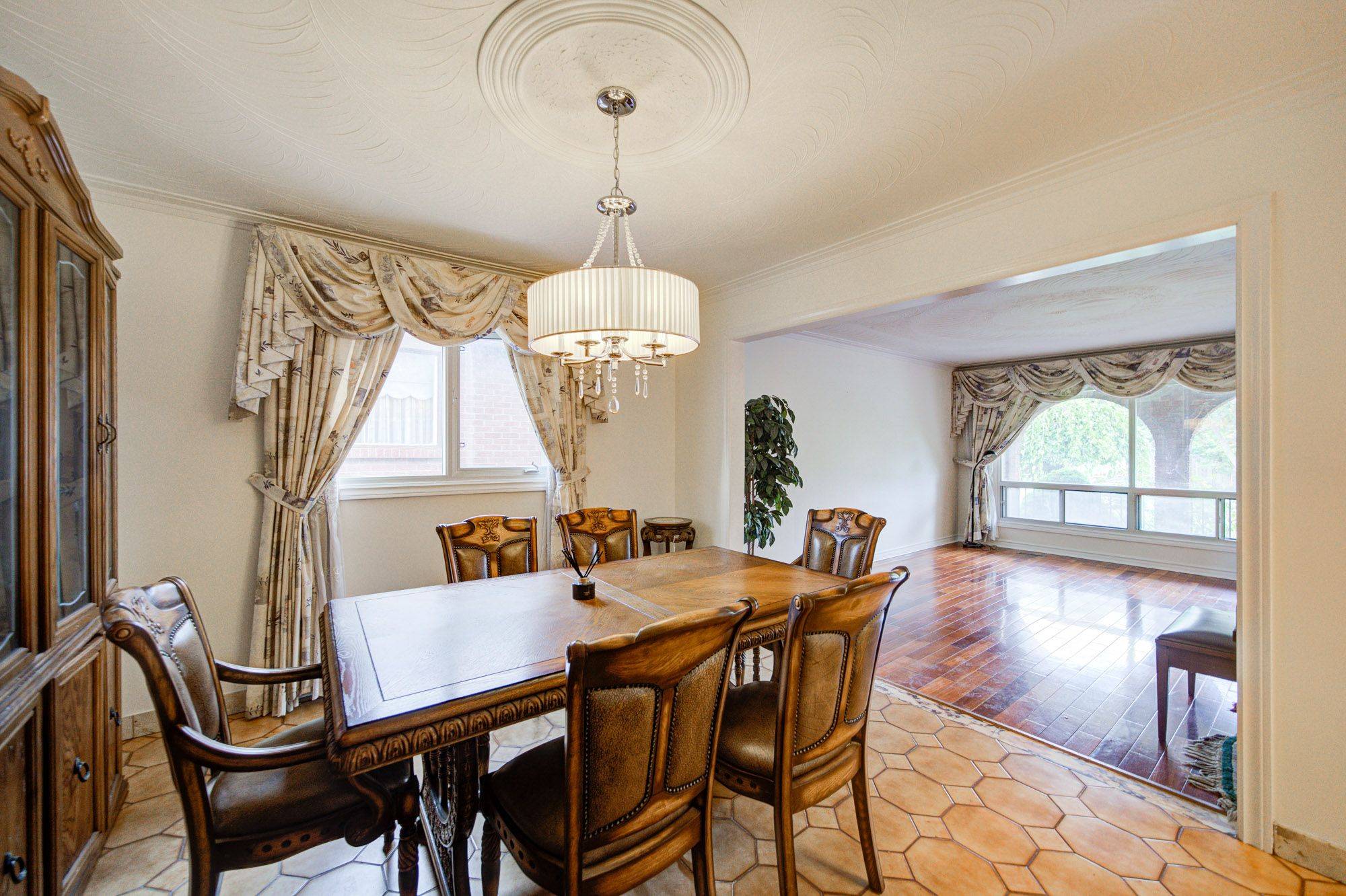 Toronto C15, ON M2J 4B1,2908 Victoria Park AVE