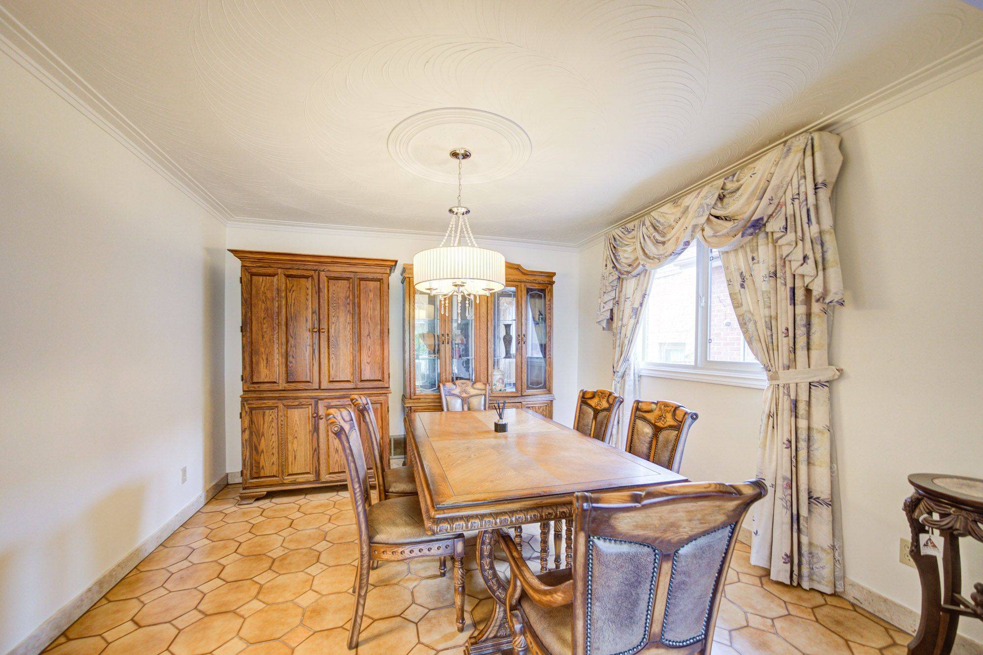 Toronto C15, ON M2J 4B1,2908 Victoria Park AVE