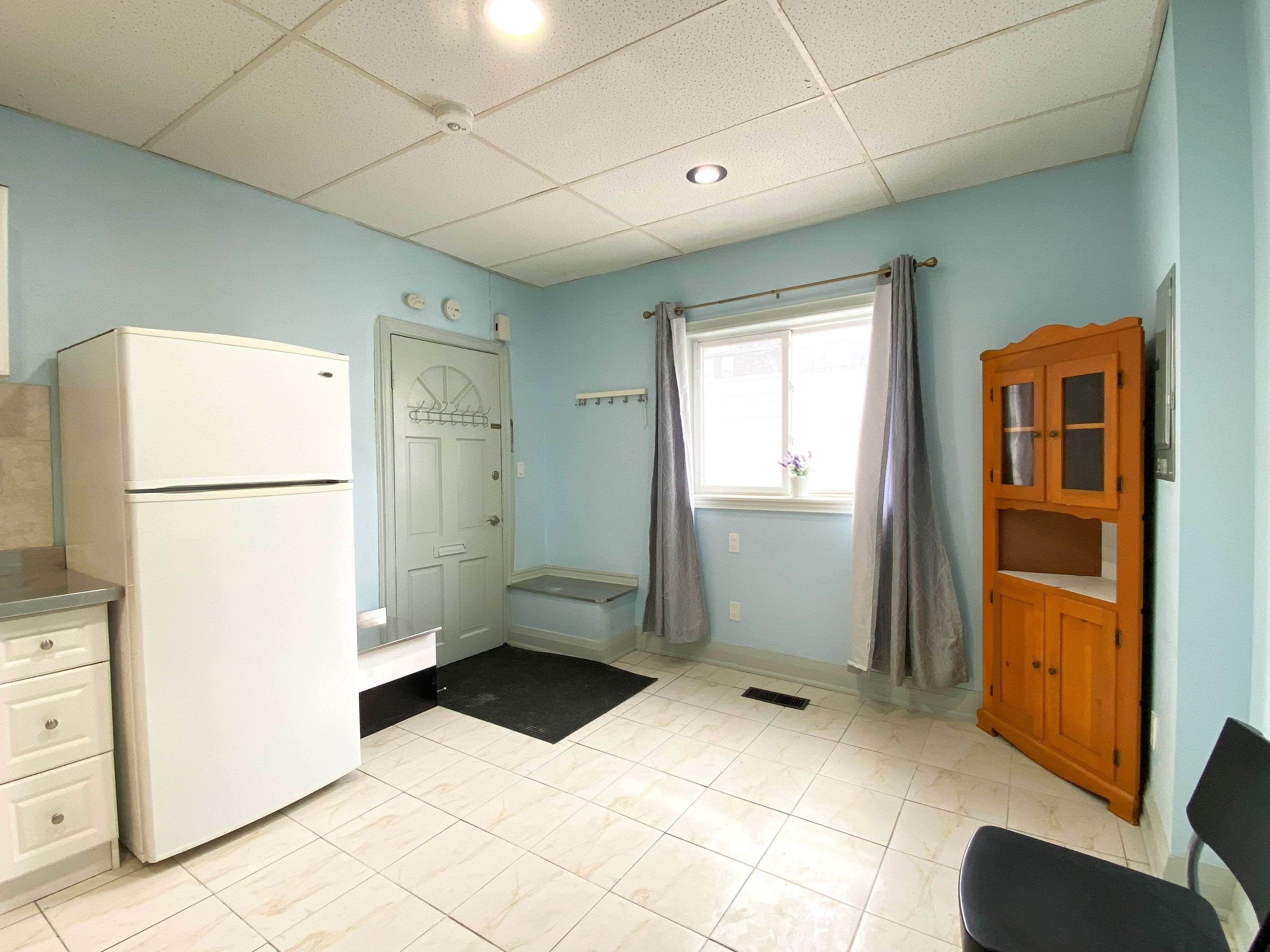 Toronto E01, ON M4M 2G8,293 Broadview AVE #Main Floor