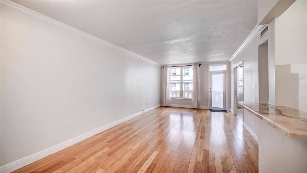 Miami Beach, FL 33139,1150 Euclid Ave #111