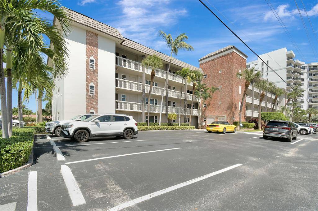 Fort Lauderdale, FL 33308,3121 NE 51st St #404E