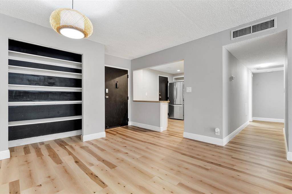 Plantation, FL 33317,6500 Cypress Rd #211