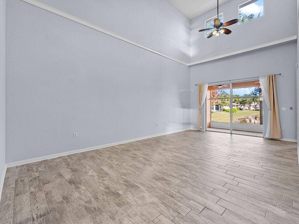 Vero Beach, FL 32962,2522 Stockbridge Sq SW