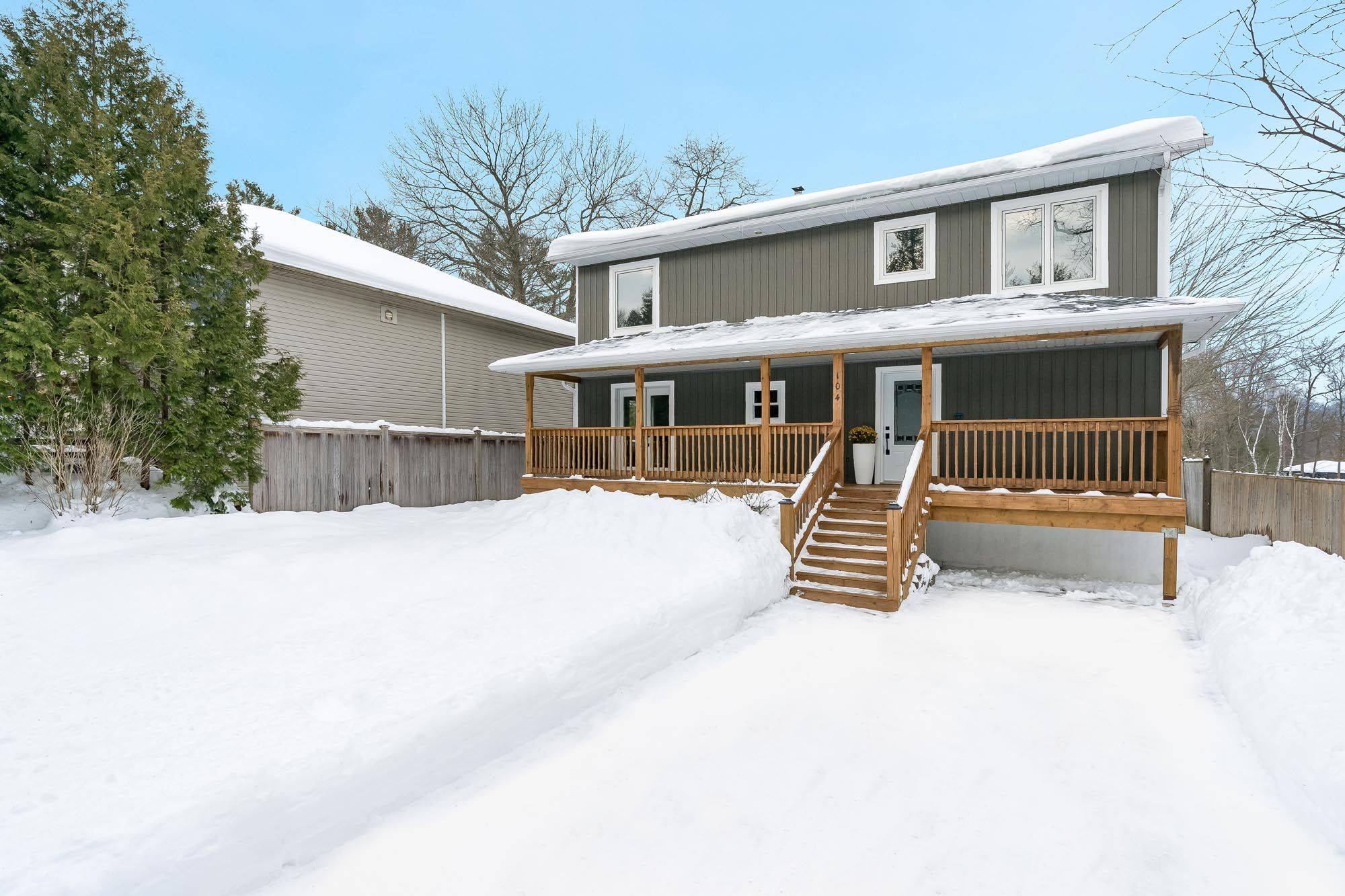 Wasaga Beach, ON L9Z 2T5,104 Knox RD E
