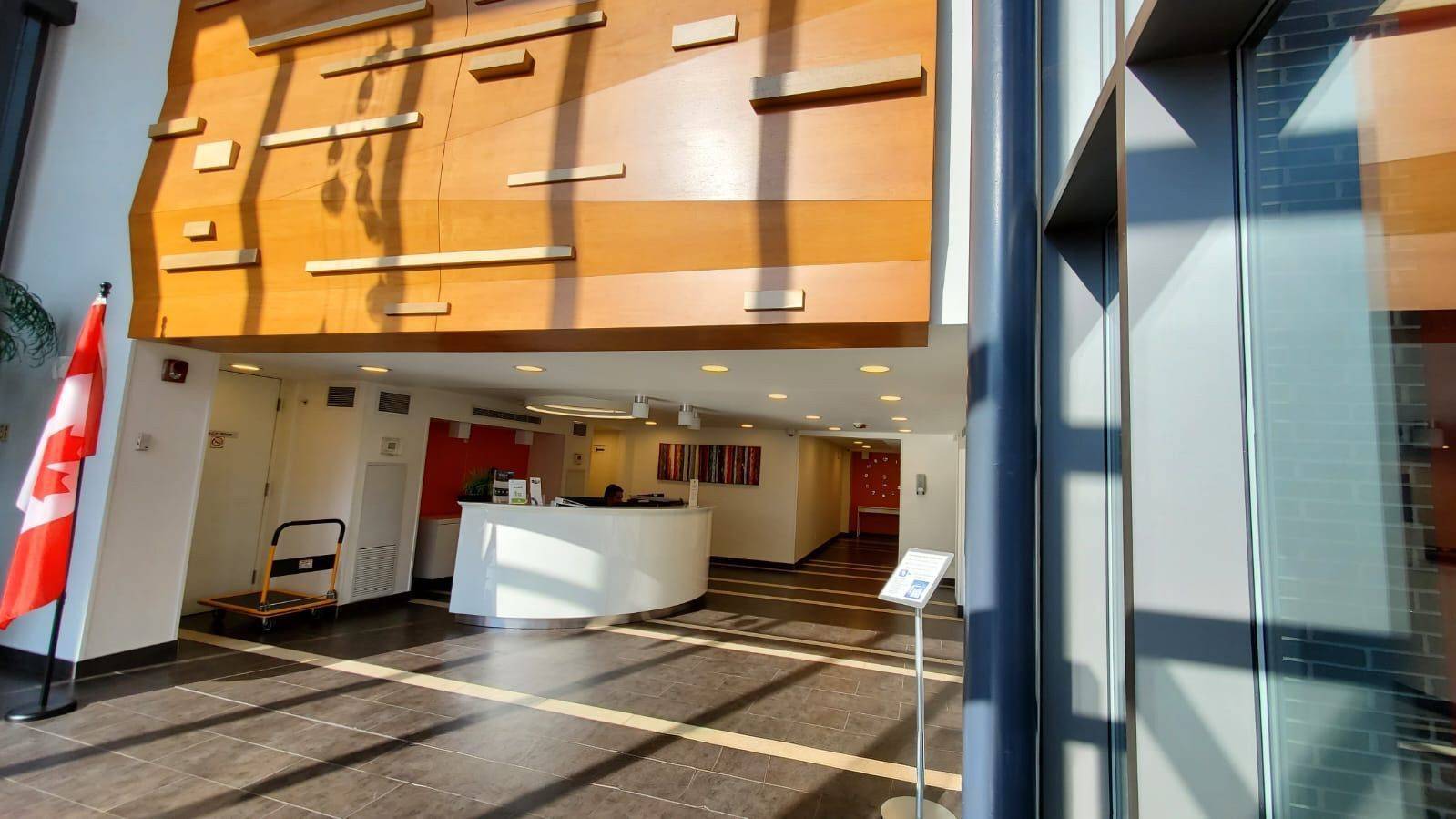 Toronto W05, ON M3M 0B3,15 James Finlay WAY #904