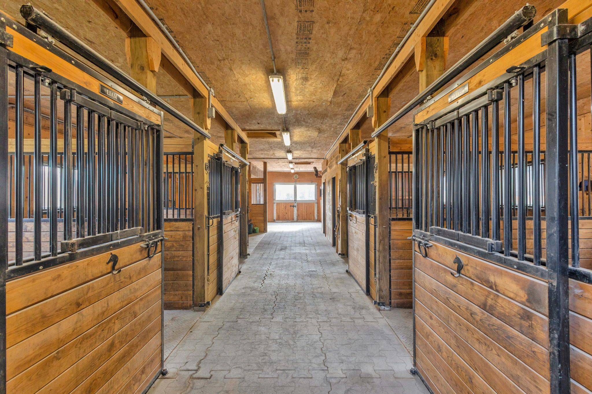 Milton, ON L7J 2L7,11559 6th Line Nassagaweya N/A