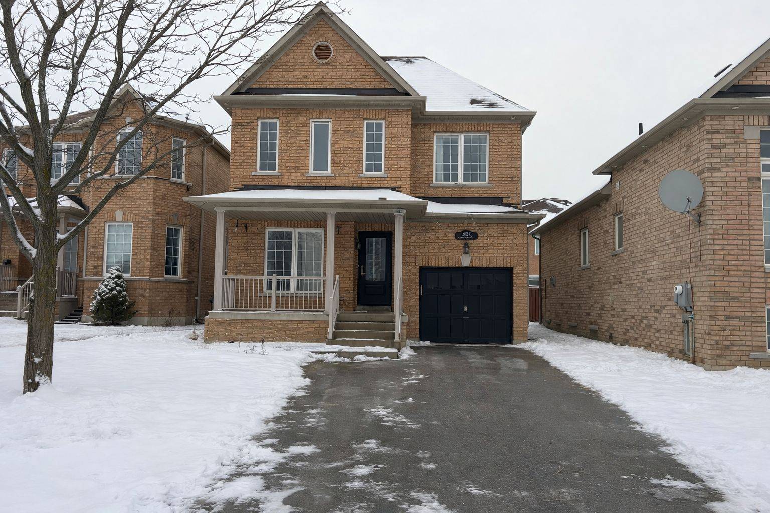 Brampton, ON L6R 0K6,21 Hibiscus CT